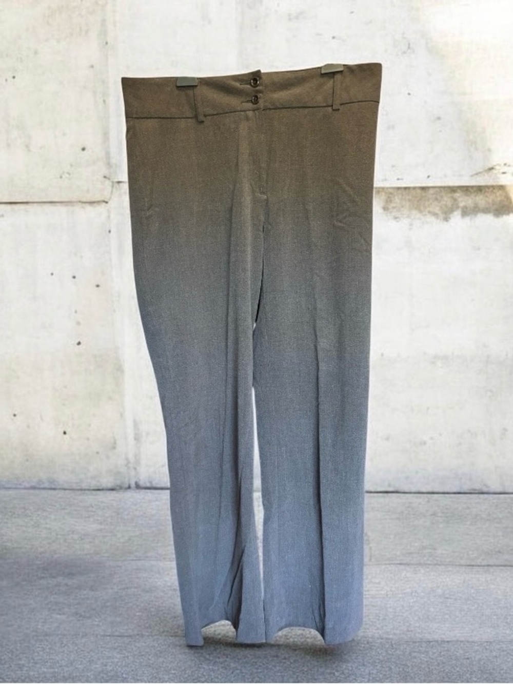 Van HEUSEN Woman’s Gray Dress Pants - Tailored Straight Leg